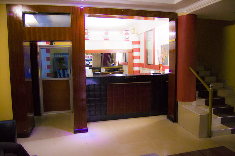 Royal City Dubai Complex Kisumu Exterior foto