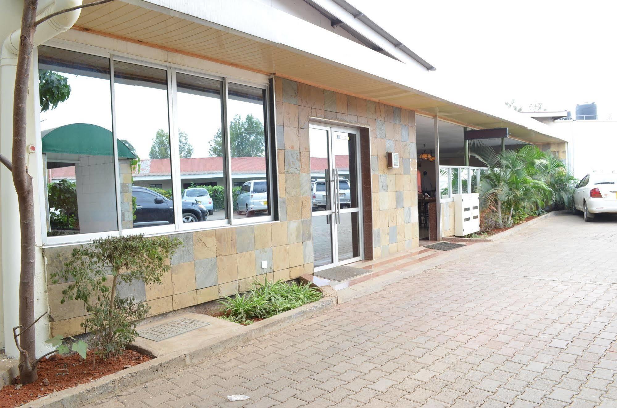 Royal City Dubai Complex Kisumu Exterior foto
