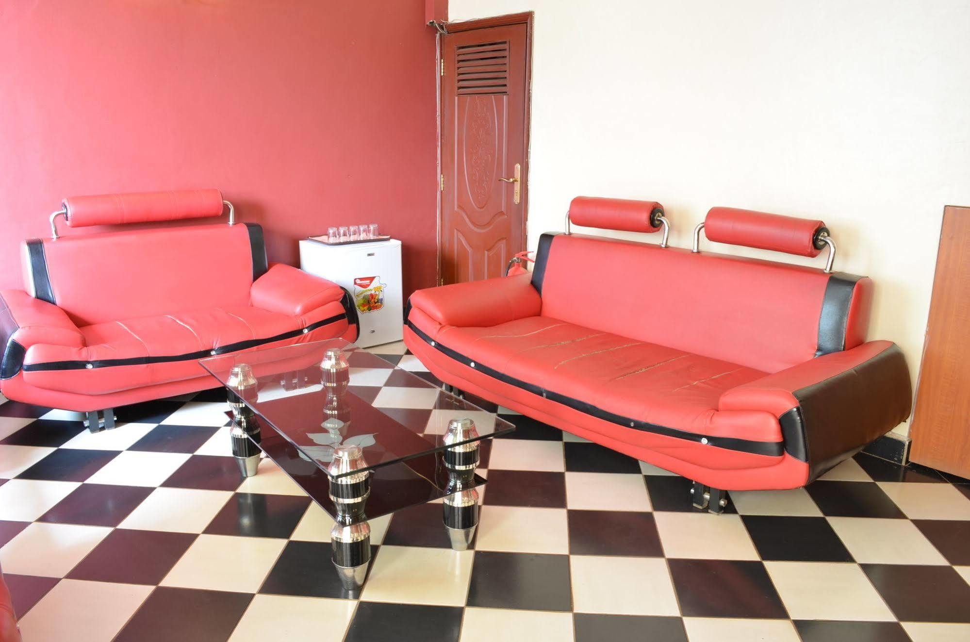 Royal City Dubai Complex Kisumu Exterior foto