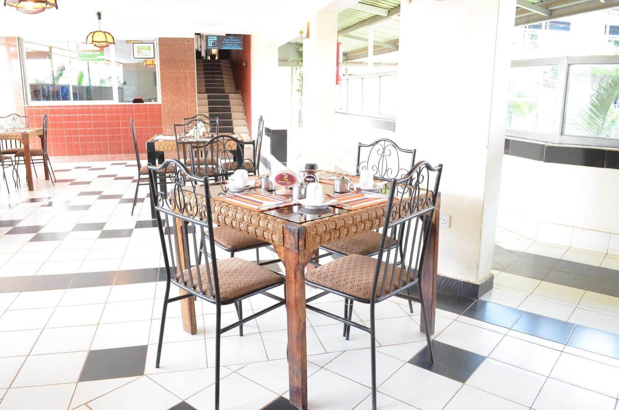 Royal City Dubai Complex Kisumu Exterior foto